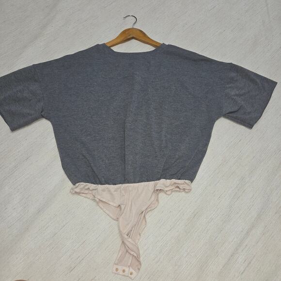Wishlist Grey T-shirt Body Suit Woman's Size Medium - Picture 6 of 6